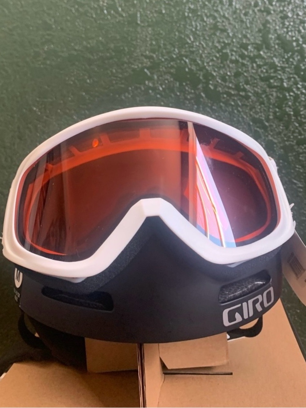 Giro White Frame Ski Goggles with Red Lens